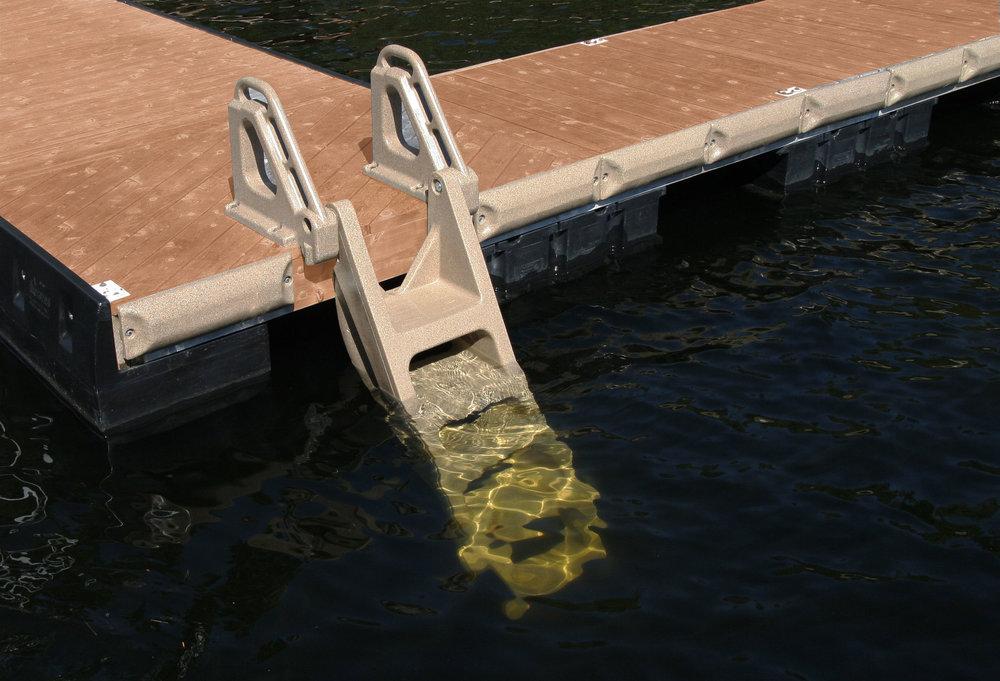 DL-5 DOCK LADDER 5 STEP POLY