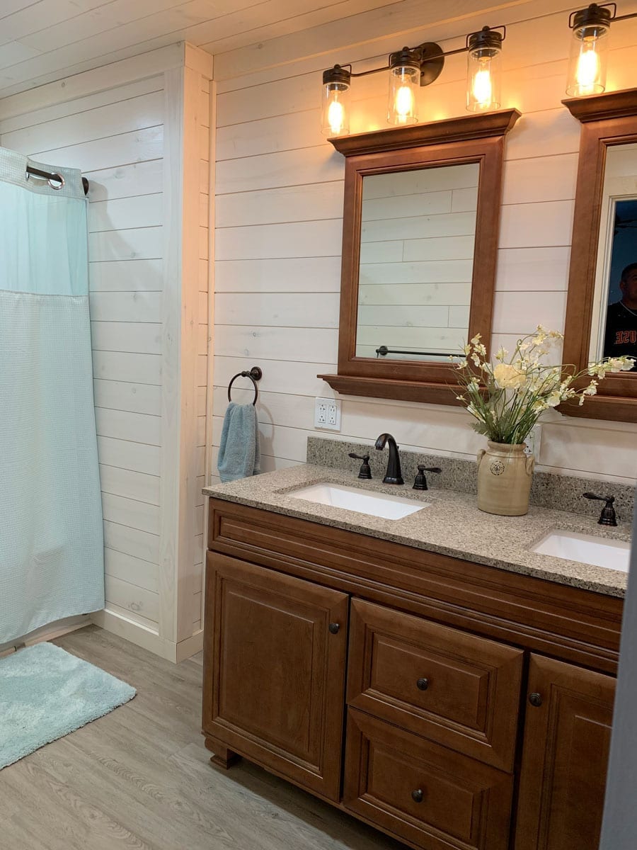 1X8 NICKEL GAP PINE T&G 8\' WWASH