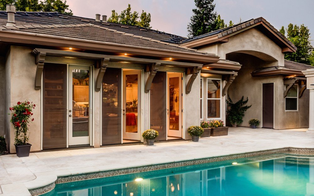 36X84 PHANTOM WHITE LH SCREEN