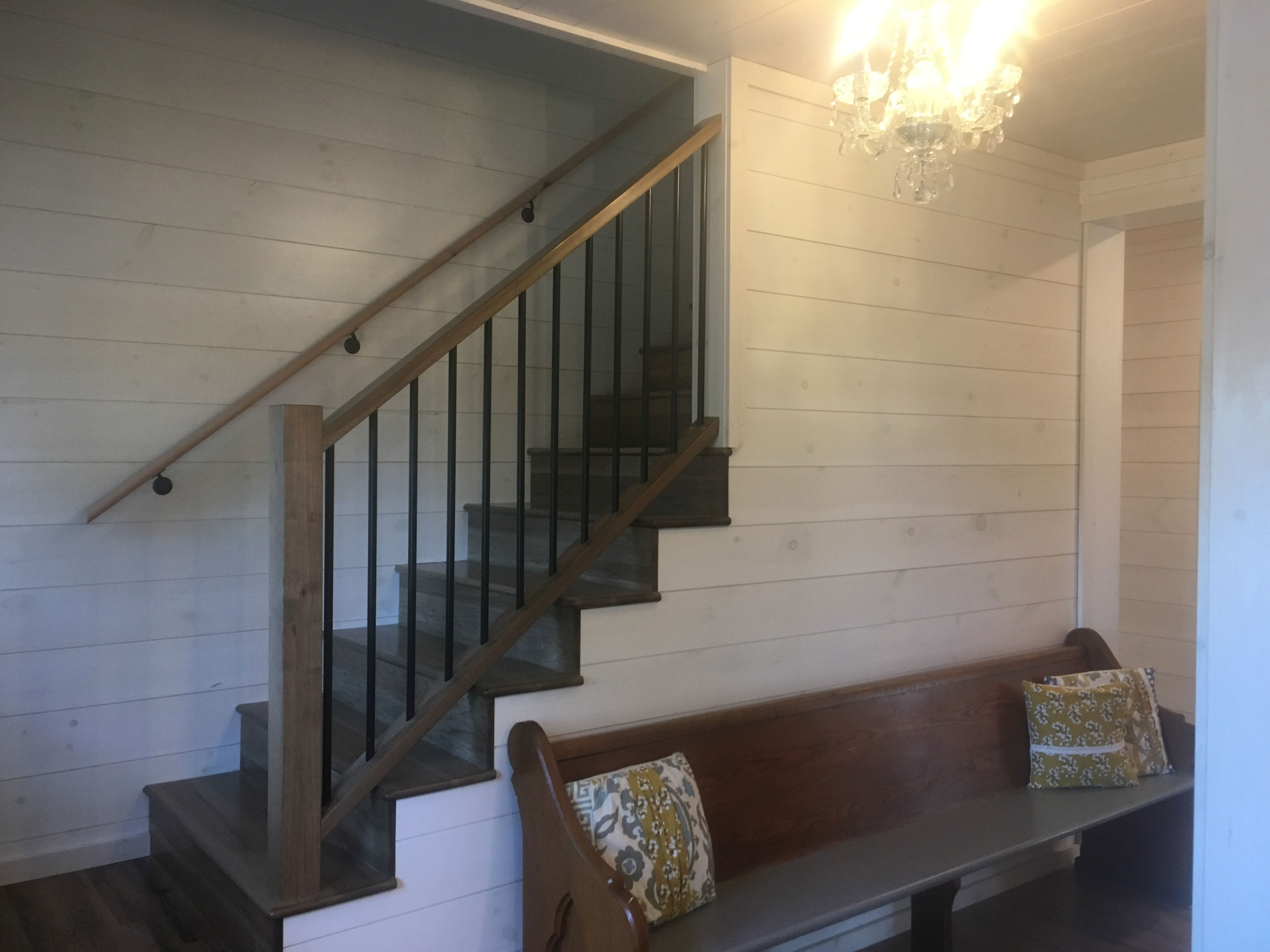 1X8 NICKEL GAP PINE T&G 4\' WWASH