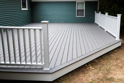 DECKING &amp; RAILING